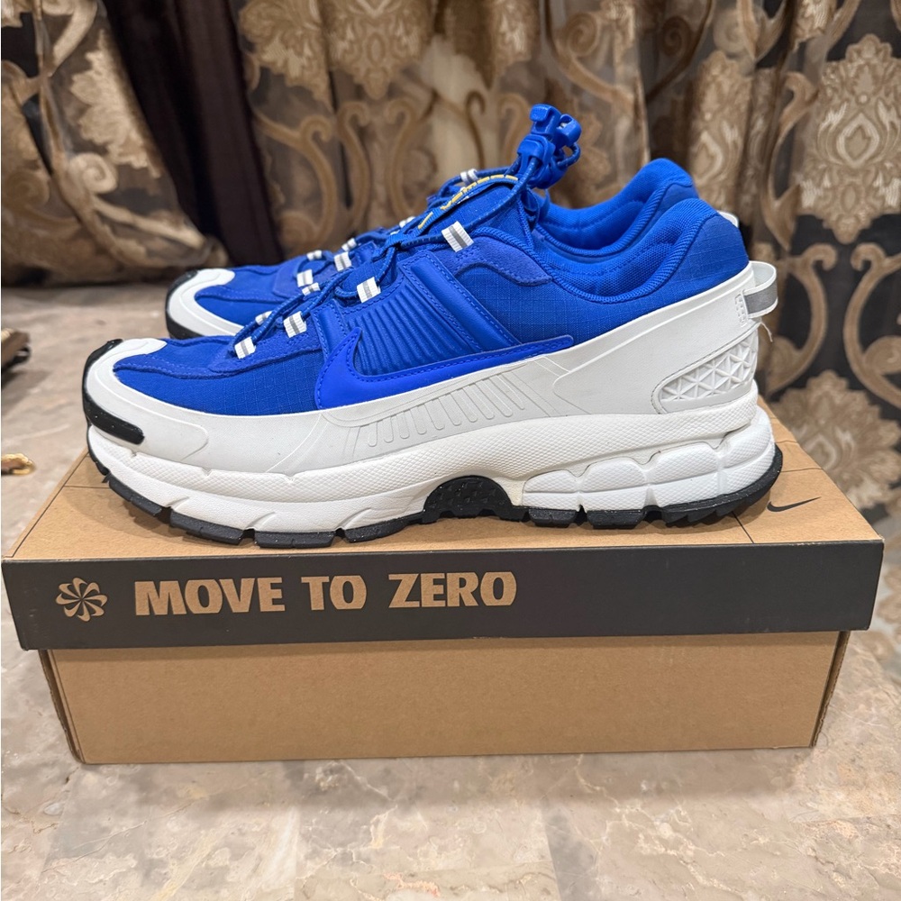 Nike Men's Athletic Shoes in Blue and White